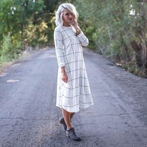 White windowpane pattern swing dress